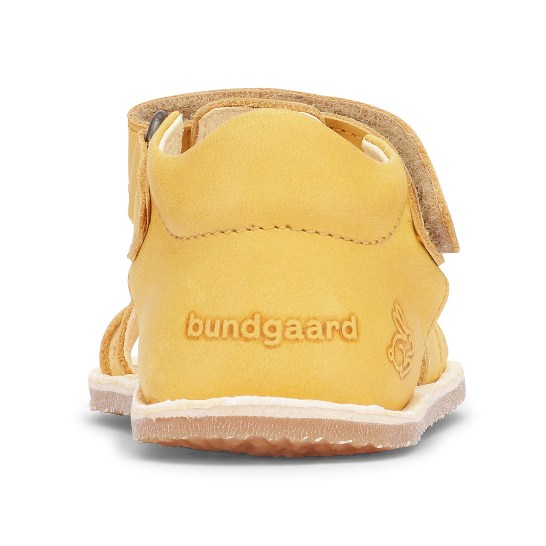 Bundgaard Sebastian II barfods børnesandaler til børn i farven mustard ws, bagfra