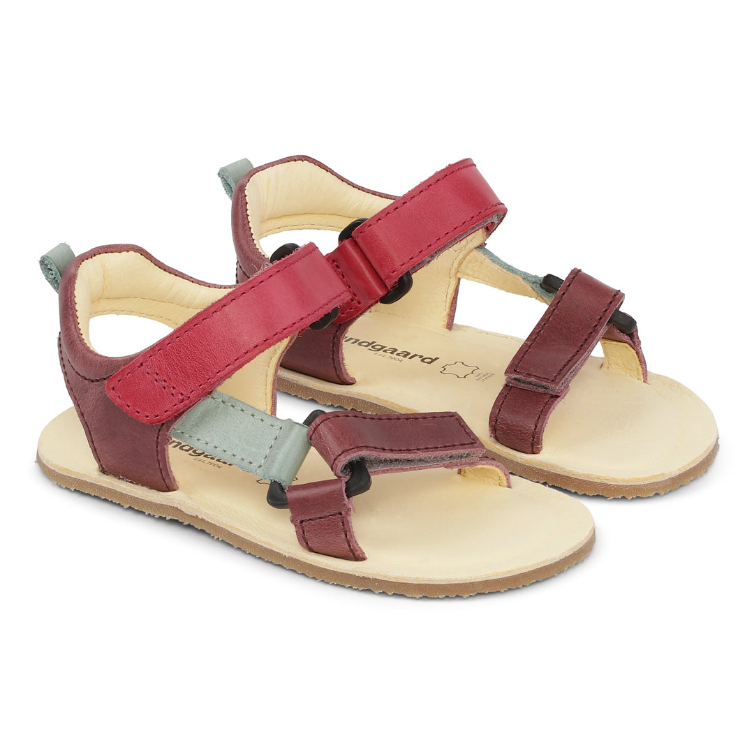 Bundgaard Skye barfods sandaler til børn i farven dark rose, par