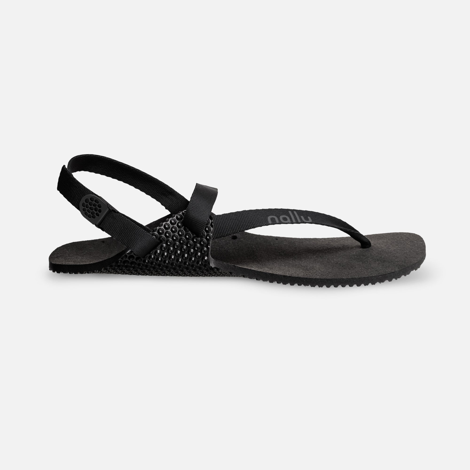 Nallu Explorer barfods sandaler til kvinder og mænd i farven black, yderside