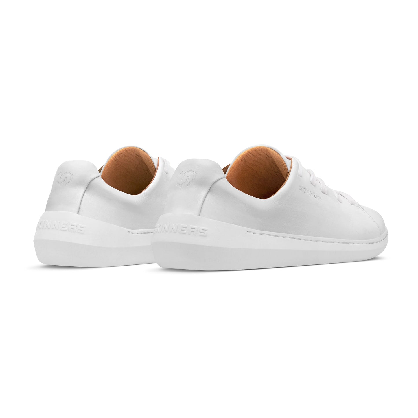 Mærkbare Walker barfods sneakers til kvinder og mænd i farven white / white, bagfra