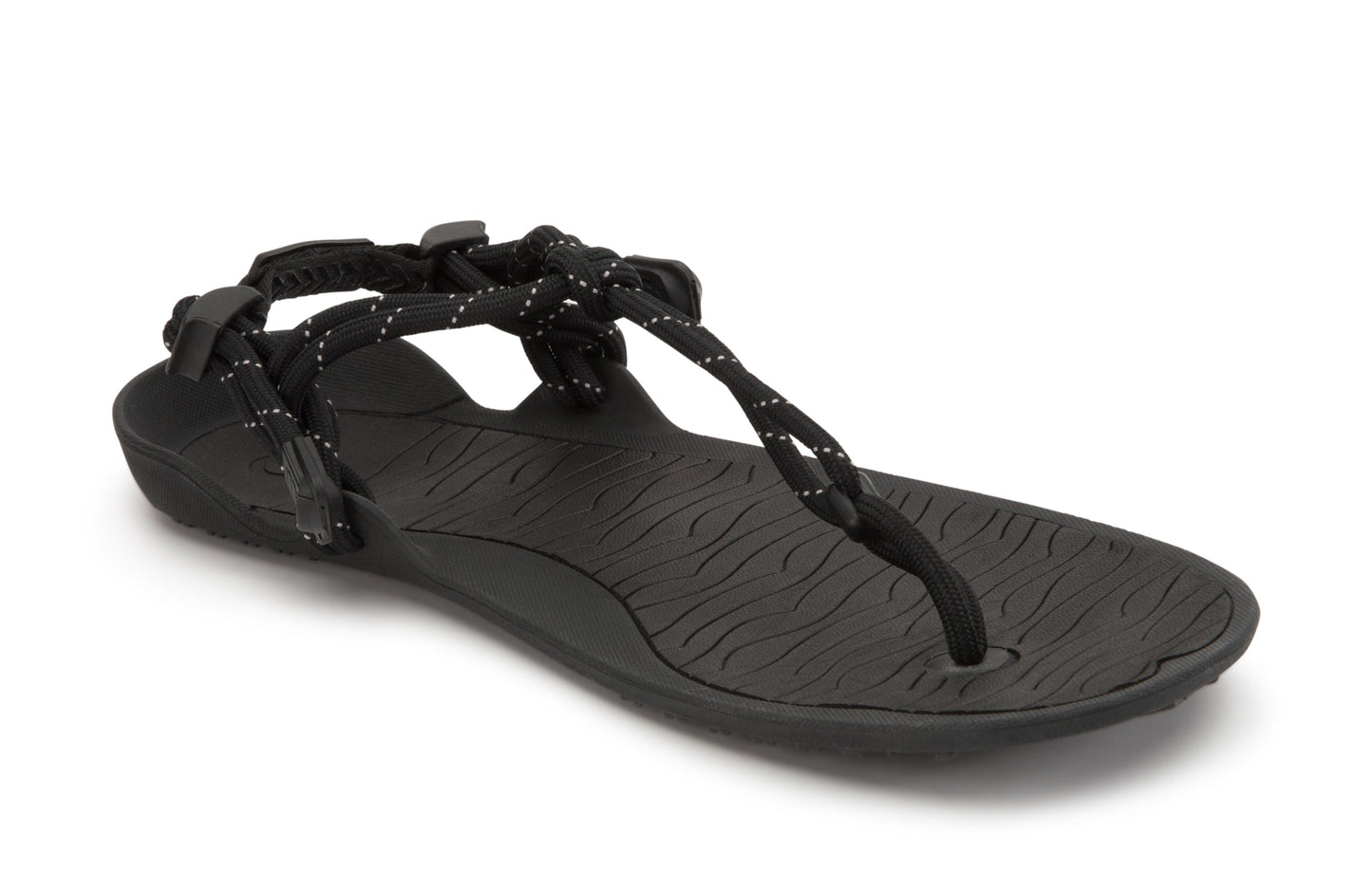 Xero Shoes Aqua Cloud Mens barfods minimalistiske sandaler til mænd i farven black, vinklet