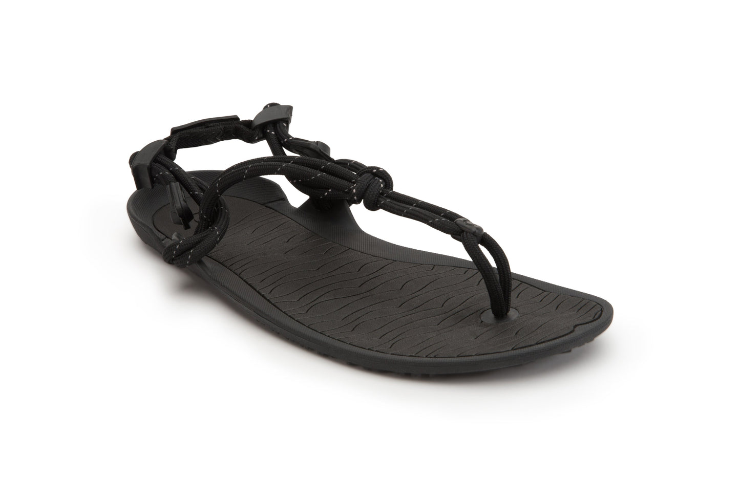 Xero Shoes Aqua Cloud Womens barfods minimalistiske sandaler til kvinder i farven black, vinklet