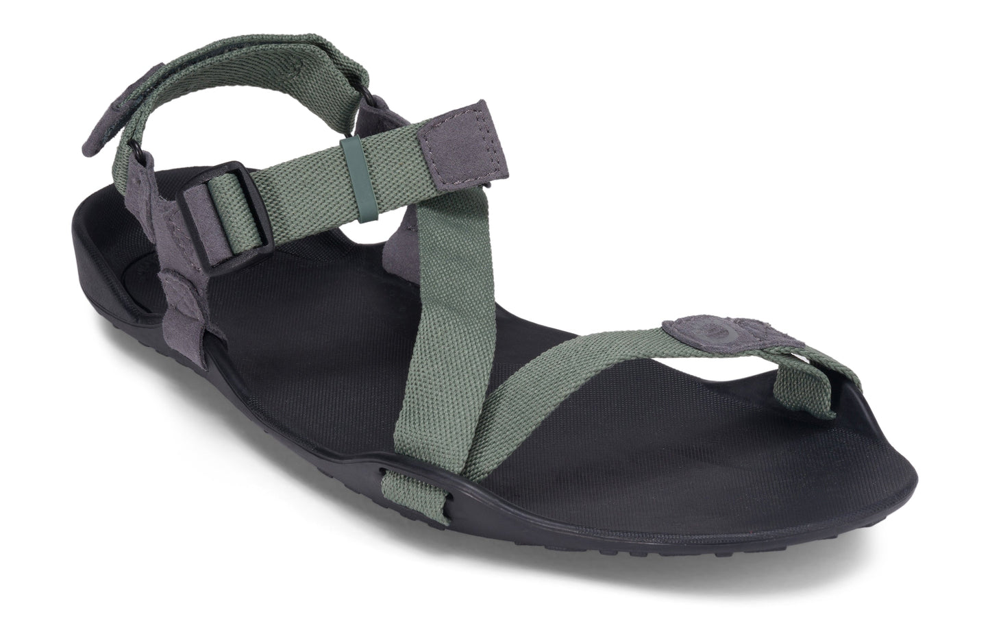 Xero Shoes Z-Trek Men barfods sandaler til mænd i farven forest, vinklet