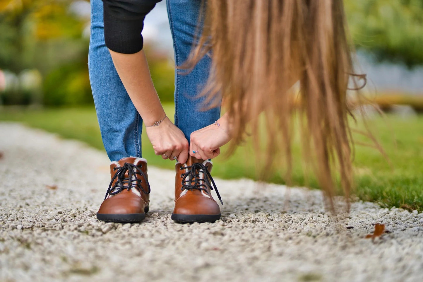 Ahinsa Winter Barefoot barfods vinterstøvler til kvinder i farven brown, lifestyle