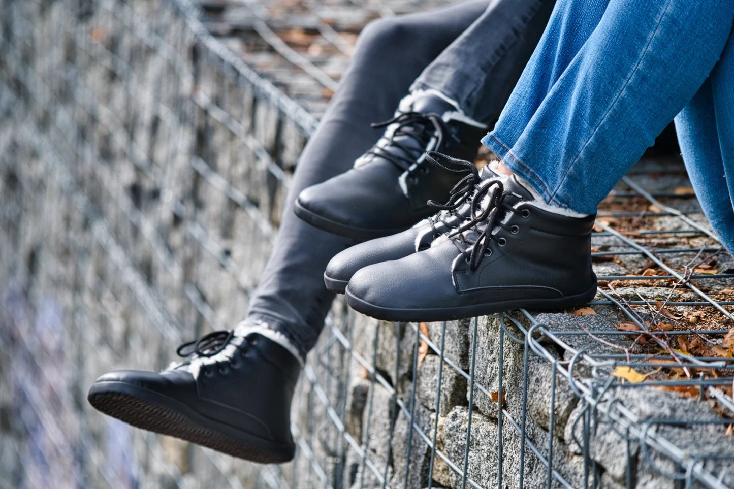 Ahinsa Winter Barefoot barfods vinterstøvler til mænd i farven black, lifestyle