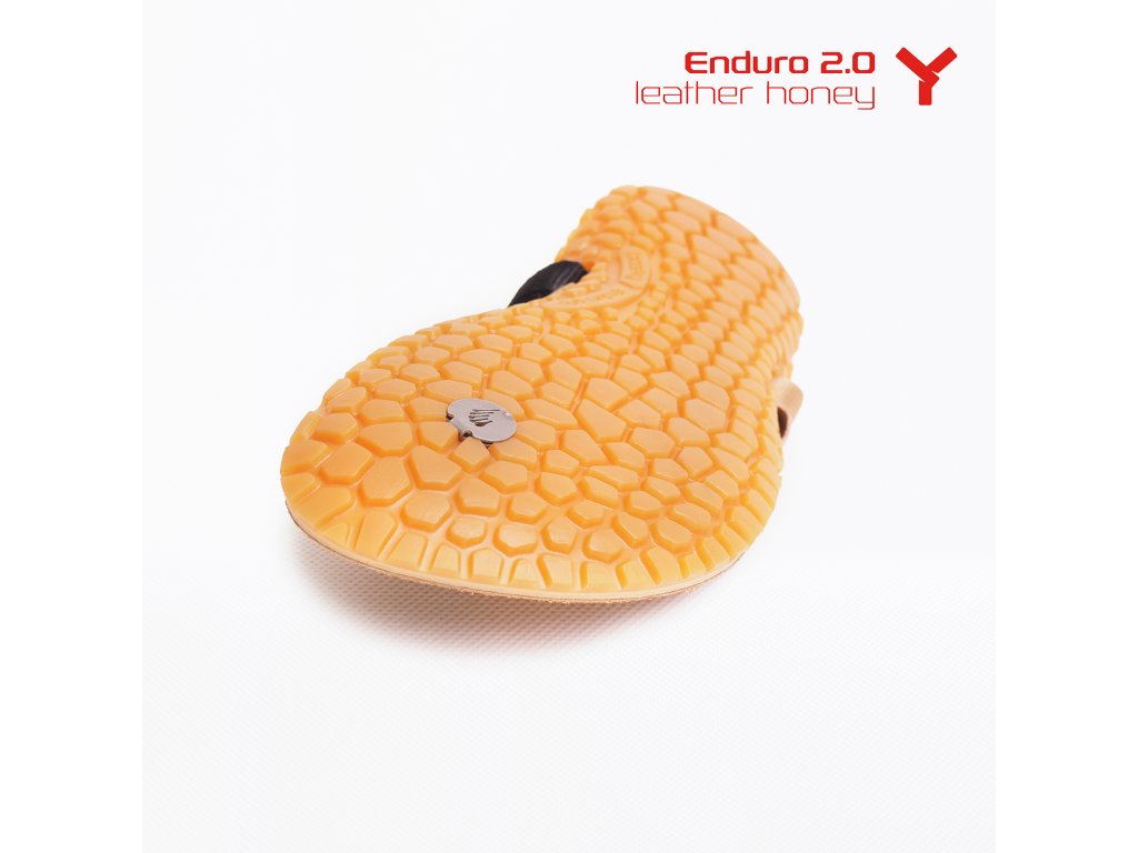 Bosky Enduro Leather 2.0 Y barfods sandaler til kvinder og mænd i farven honey, lifestyle