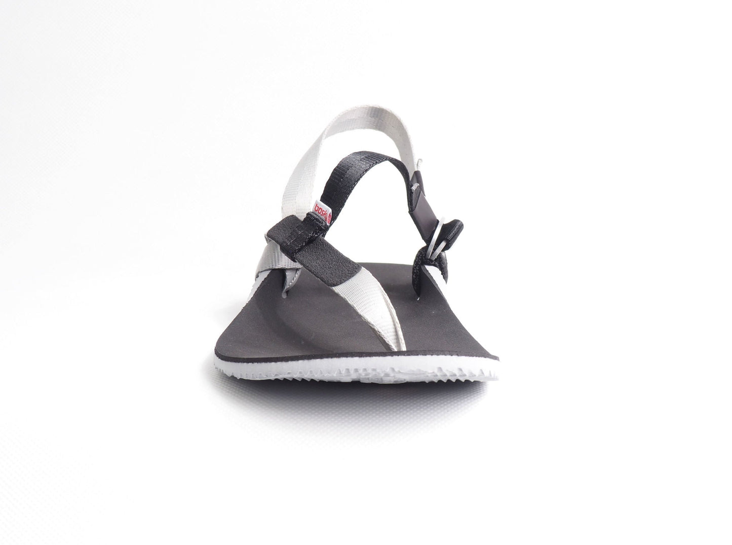 Bosky Superlight barfods sandaler til kvinder og mænd i farven grey, forfra