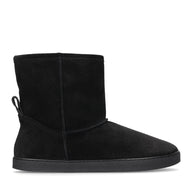 Groundies Cozy Boot Women barfods vinterstøvler til kvinder i farven black, yderside