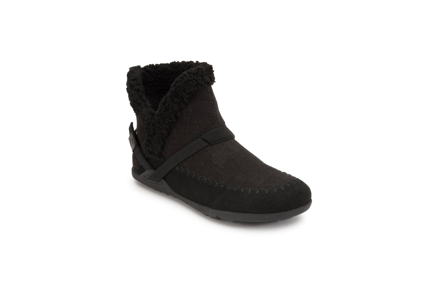 Xero Shoes Ashland barfods kanvas støvler til kvinder i farven black, vinklet