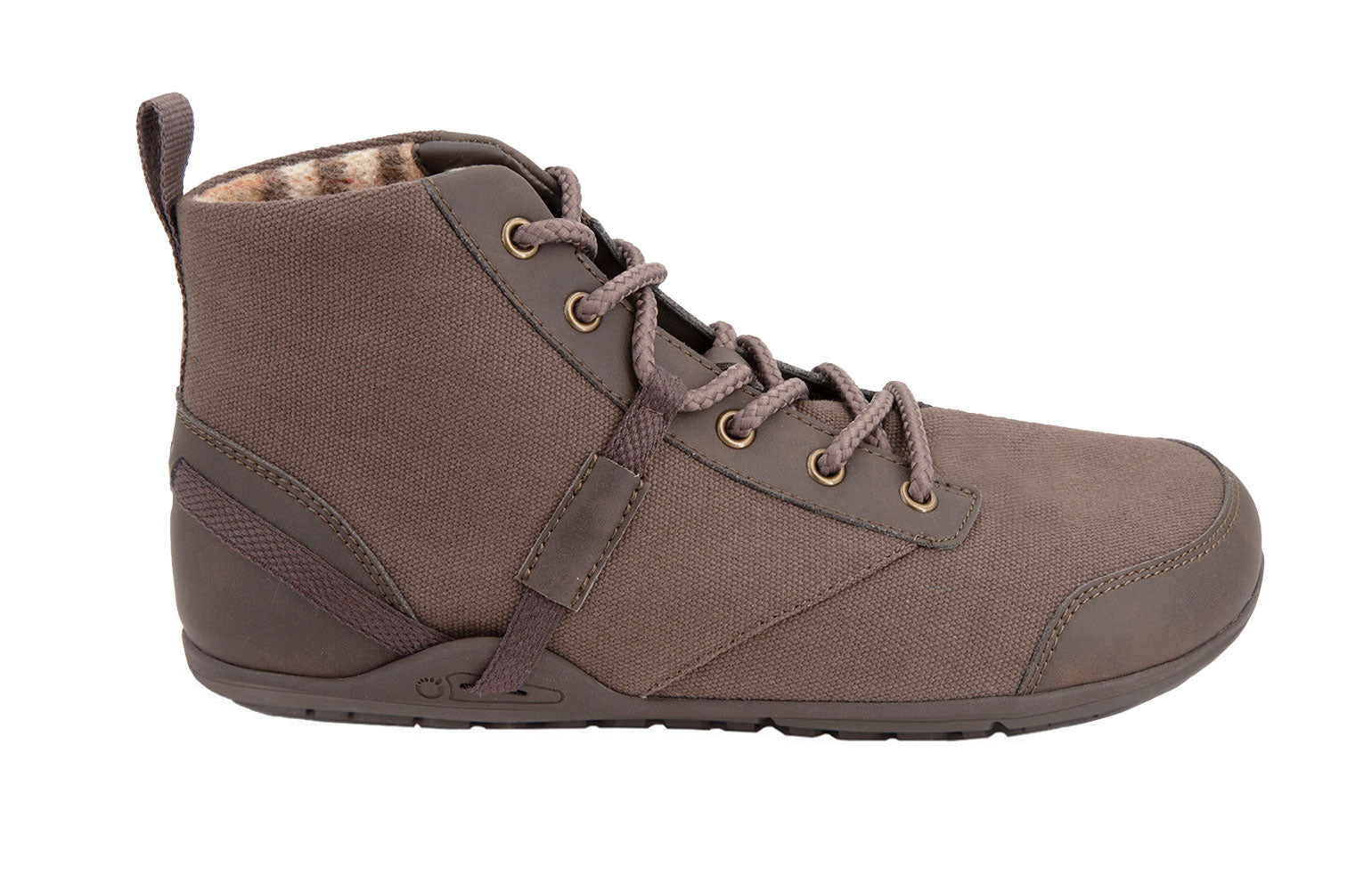 Brown Xero Shoes Denver, minimalistisk vinterstøvle med vandafvisende canvas overdel og varmt syntetisk for. Egnet til barfodsgange.