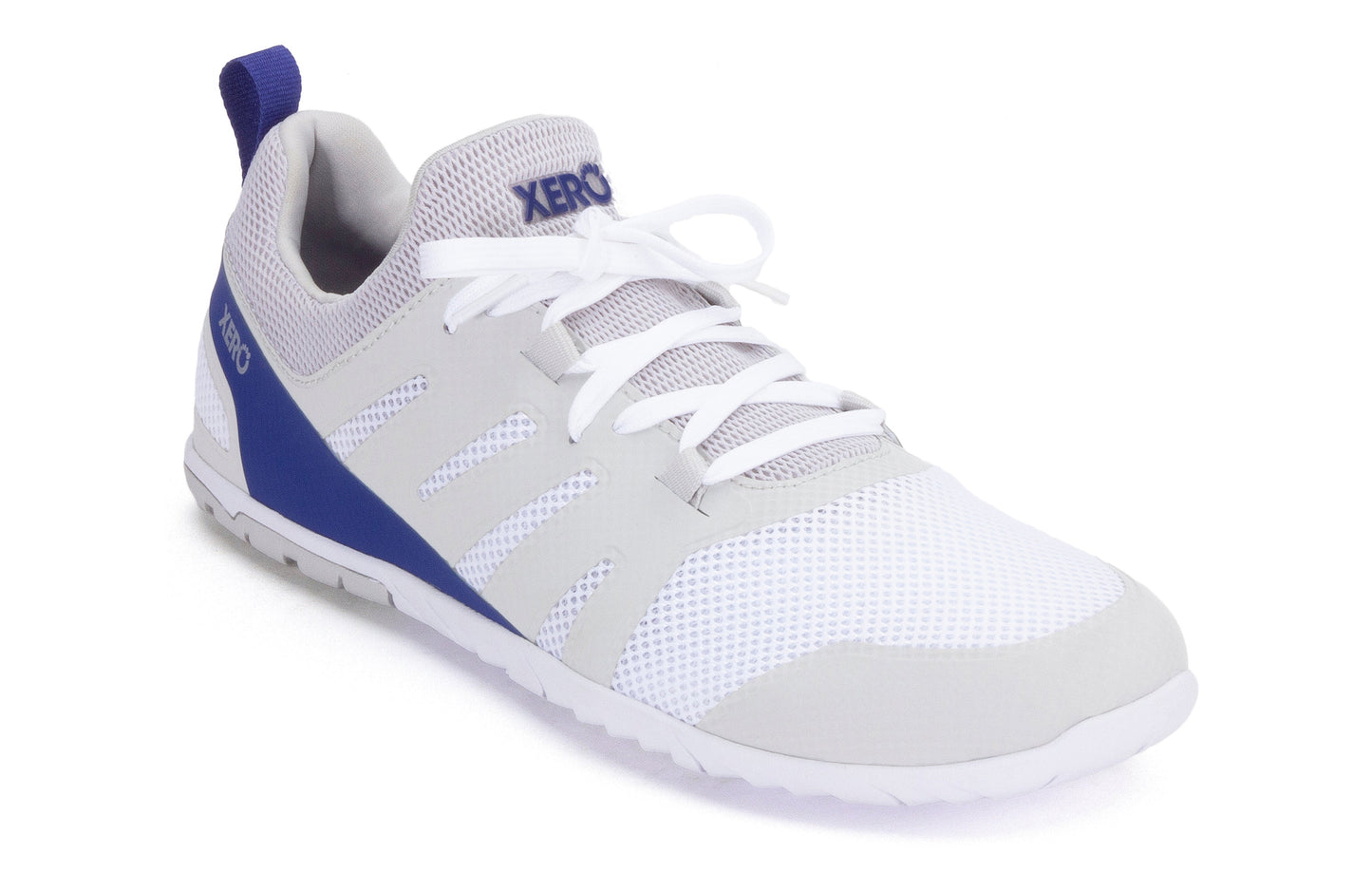 Xero Shoes Forza Runner Mens barfods løbesko til mænd i farven white / sodalite blue, vinklet