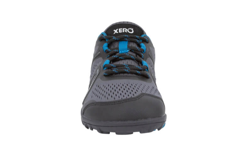 Xero Shoes Mesa Trail barfods trailsko til kvinder i farven dark gray sapphire, forfra