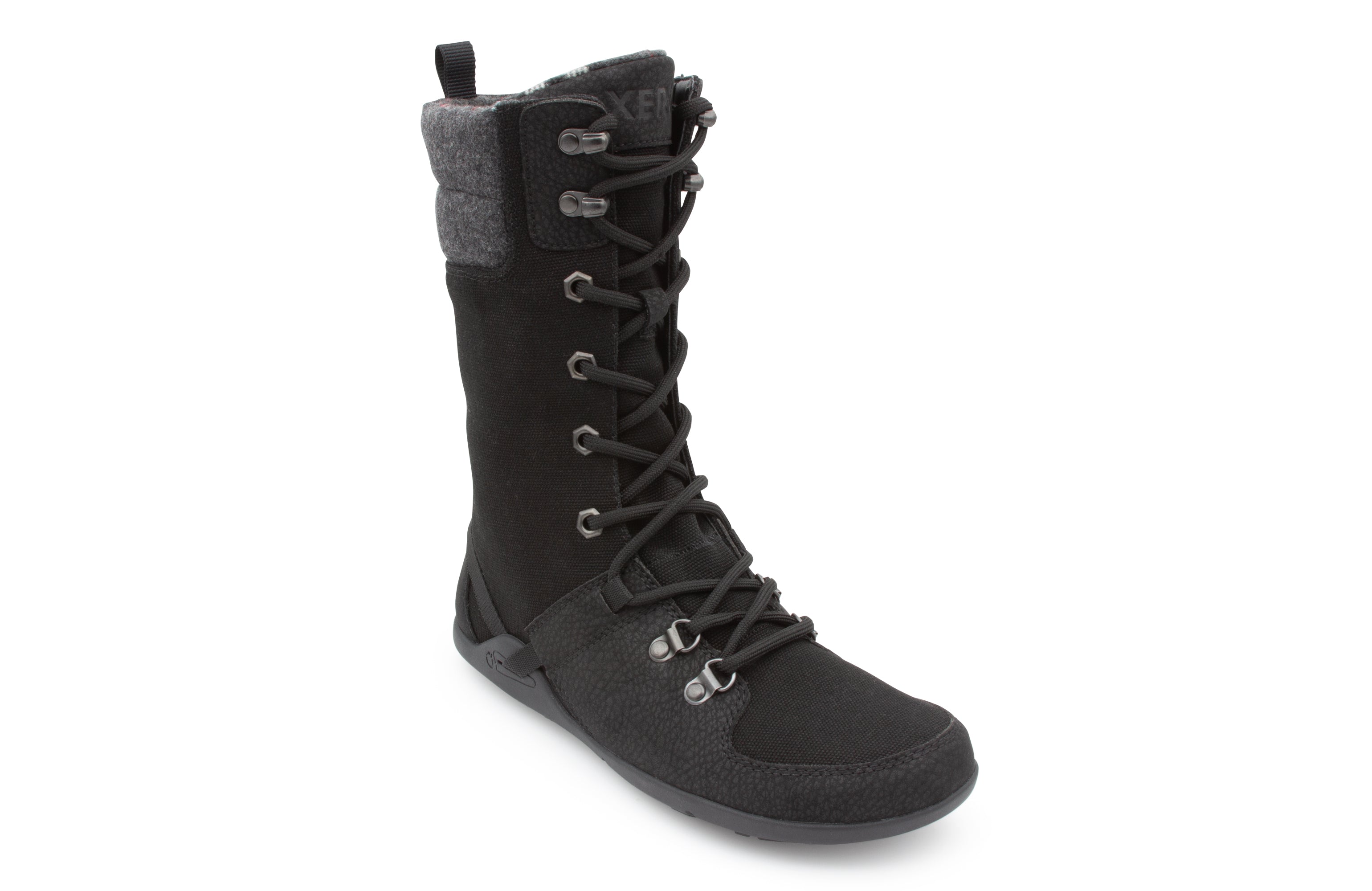 Xero Shoes Mika barfods vinterstøvler til kvinder i farven black, vinklet