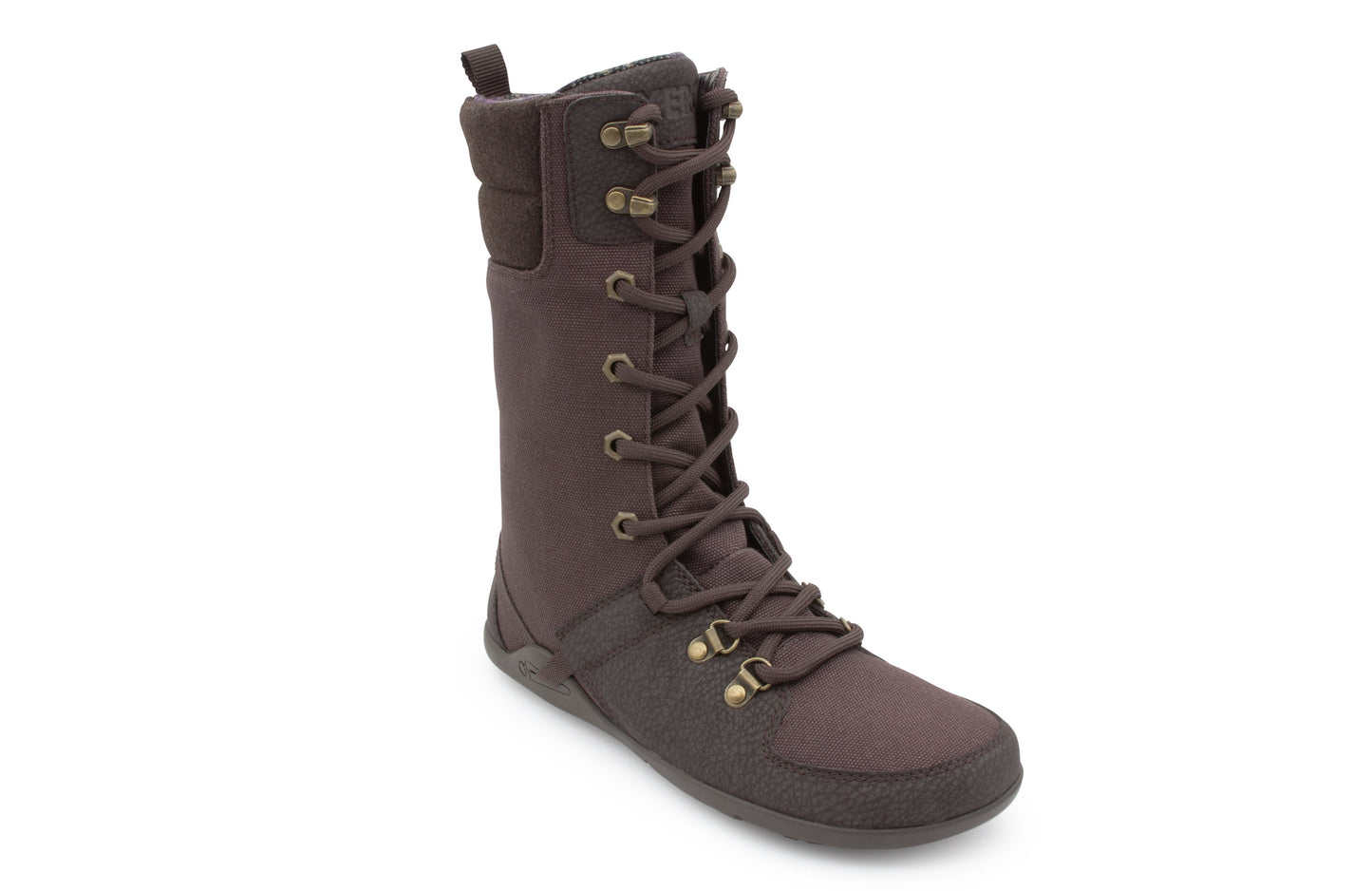 Xero Shoes Mika barfods vinterstøvler til kvinder i farven chocolate plum, vinklet