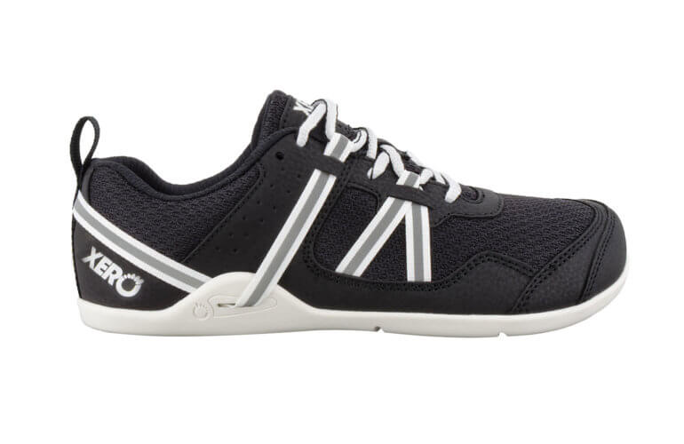 Xero Shoes Prio barfods løbesko/træningssko til mænd i farven black/white, yderside