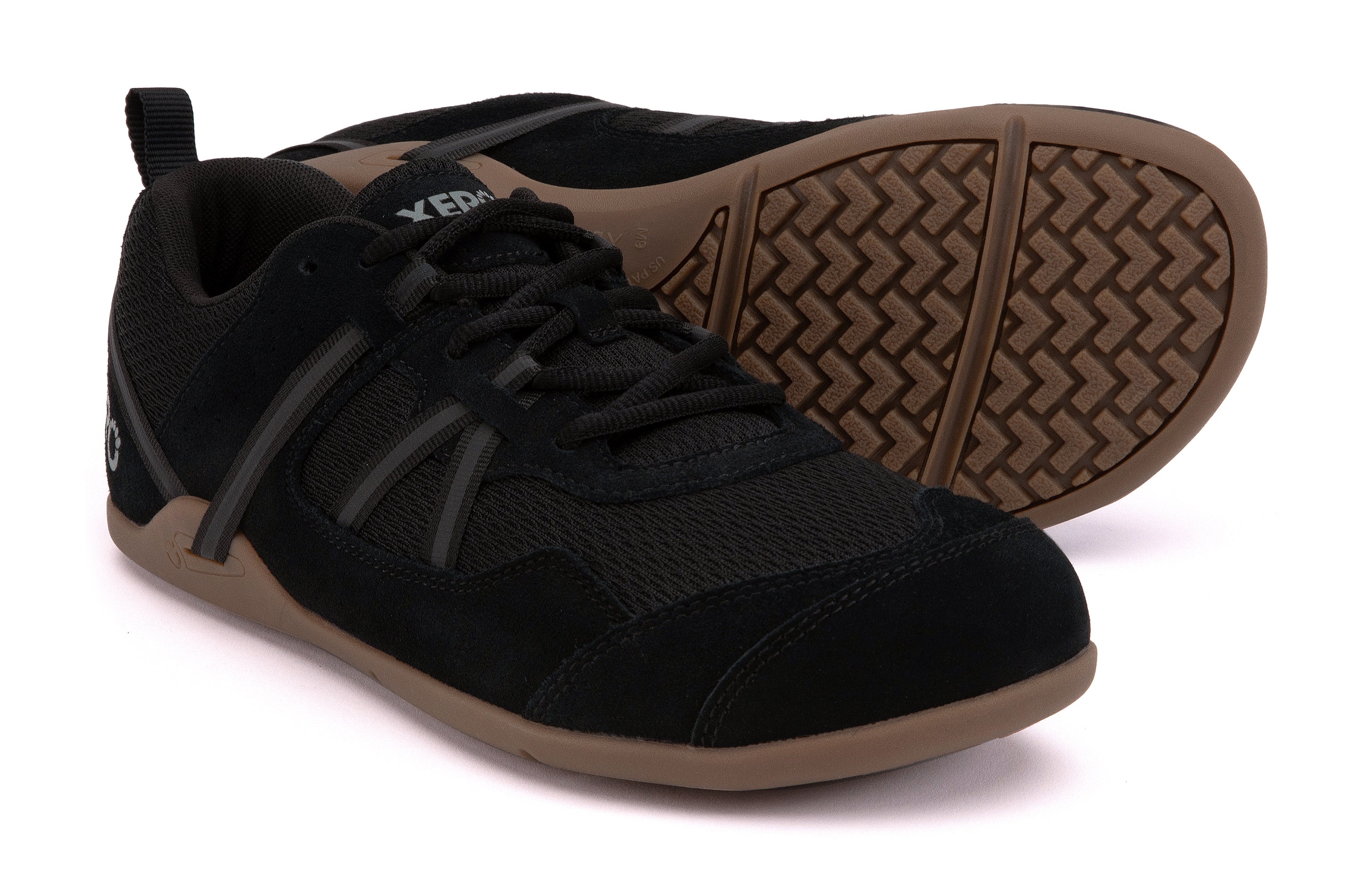 Xero Shoes Prio Suede barfods ruskind sneakers til mænd i farven black gum, par