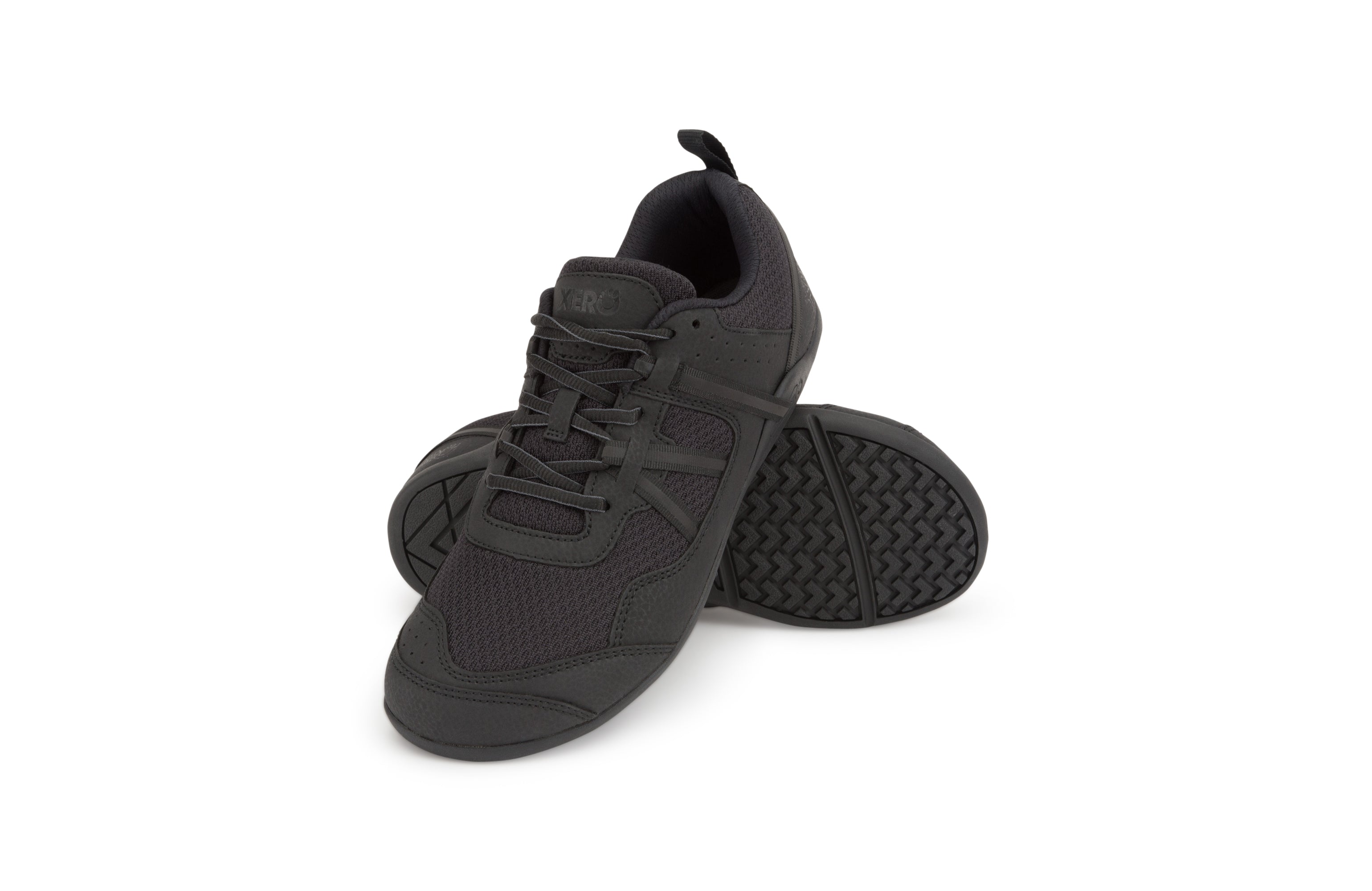 Xero Shoes Prio Womens barfods træningssko til kvinder i farven black, par