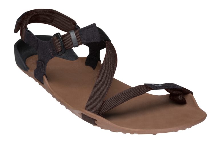 Xero Shoes Z-Trek Men barfods sandaler til mænd i farven mocha earth, vinklet