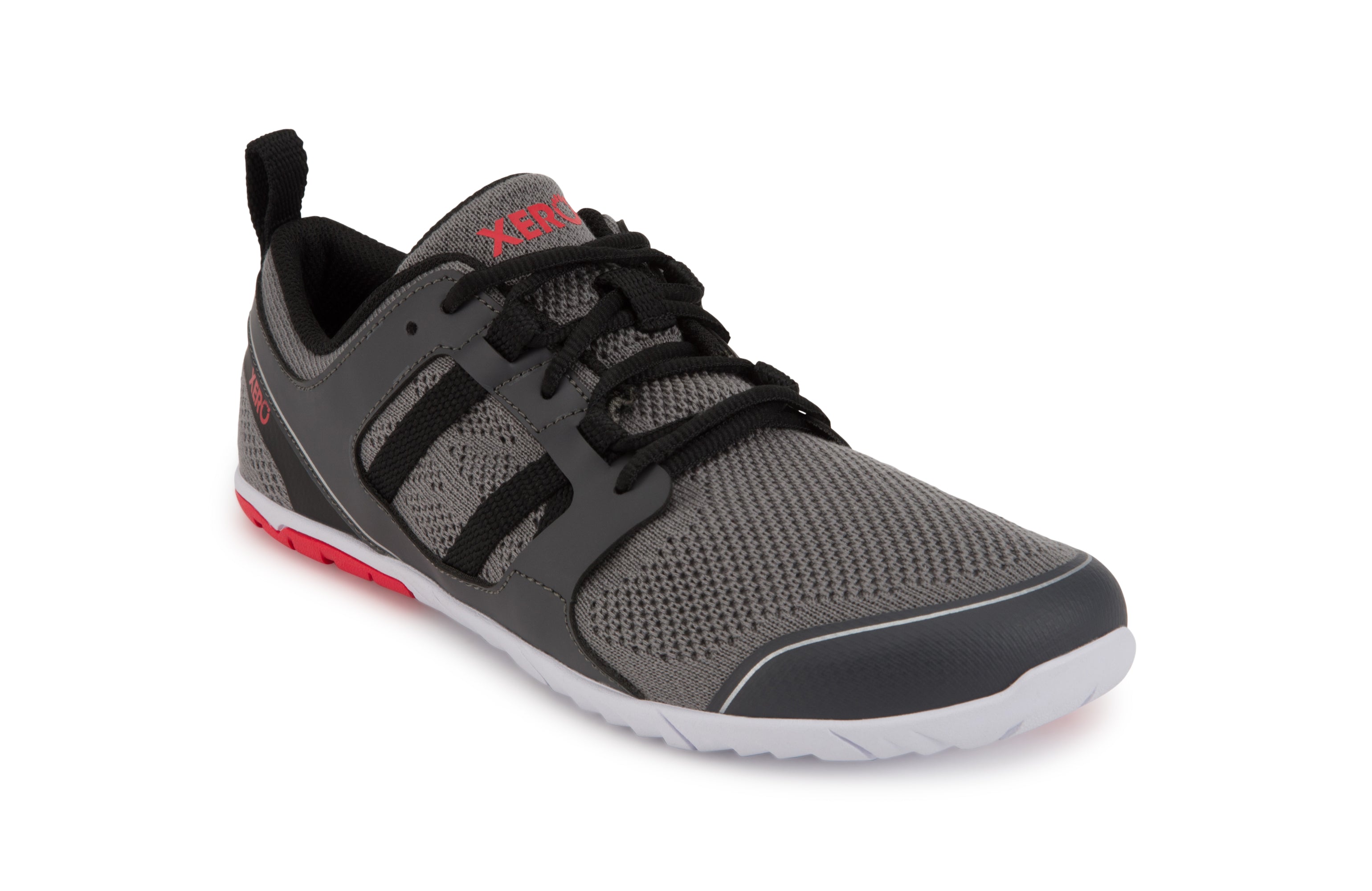 Xero Shoes Zelen Mens barfods sneaker træningssko til mænd i farven dark gray / red, vinklet