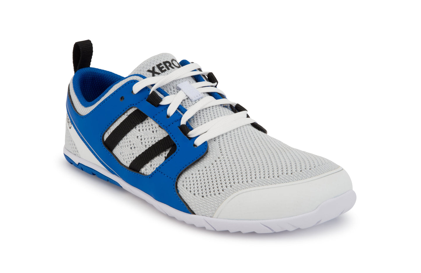 Xero Shoes Zelen Mens barfods sneaker træningssko til mænd i farven white / victory blue, vinklet